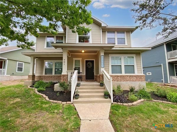 701 Sampson , Kyle, TX 78640