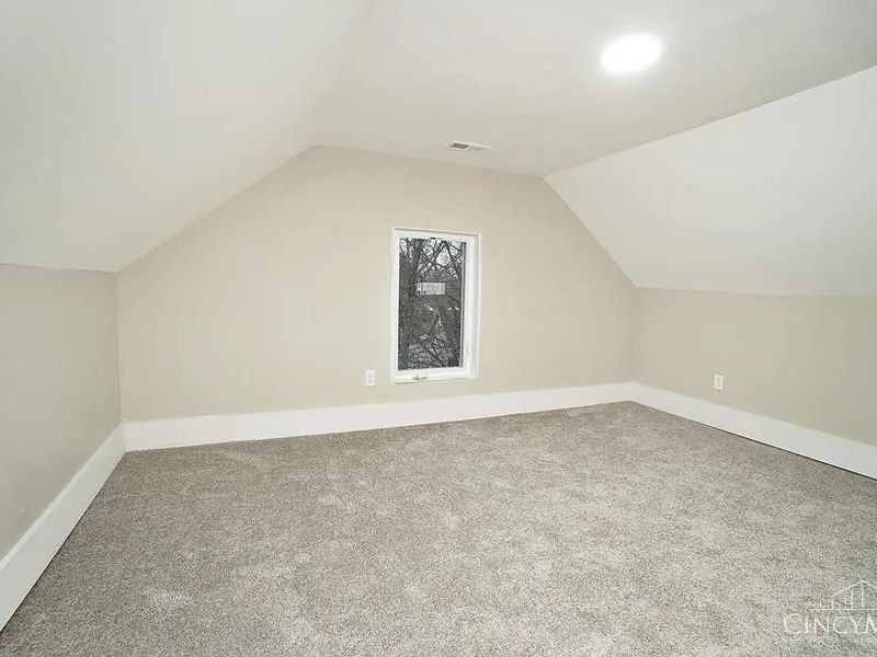 3415 Woodburn Avenue, Cincinnati, OH 45207 Photo 14