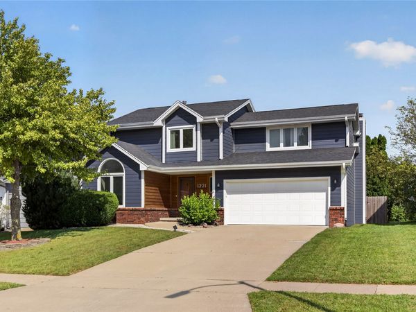 1221 64th Street, West Des Moines, IA 50266