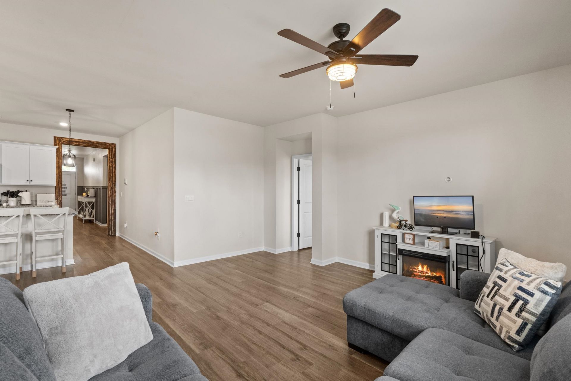 730 Gryffindor Dr. Photo 10