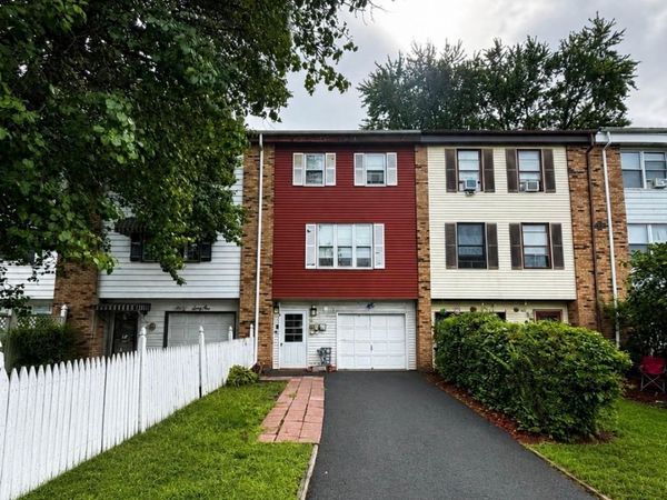 63 Greenway Terrace, Middletown, NY 10941