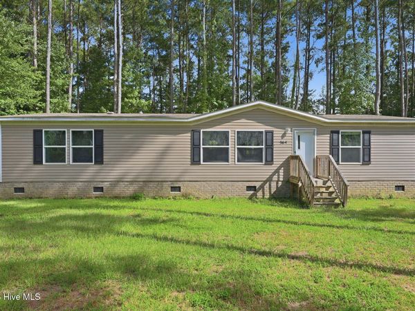 564 Pond Road , Rocky Point, NC 28457