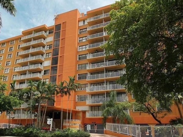2450 NE 135th St , Unit 102, North Miami, FL 33181