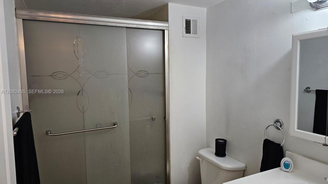 2450 NE 135th St , Unit 102, North Miami, FL 33181 Photo