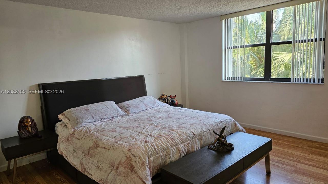 2450 NE 135th St , Unit 102, North Miami, FL 33181 Photo