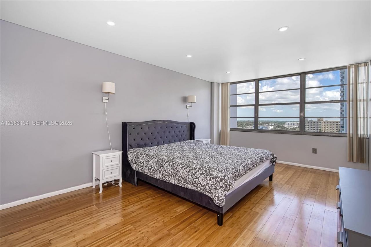 18021 Biscayne Blvd , Unit 1604, Aventura, FL 33160 Photo