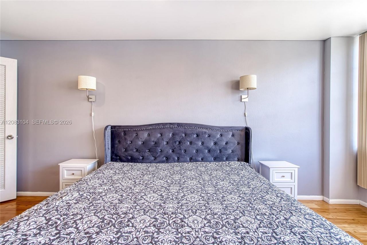 18021 Biscayne Blvd , Unit 1604, Aventura, FL 33160 Photo