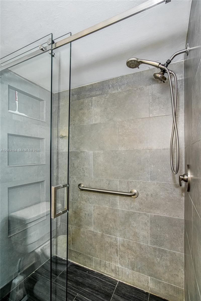 18021 Biscayne Blvd , Unit 1604, Aventura, FL 33160 Photo