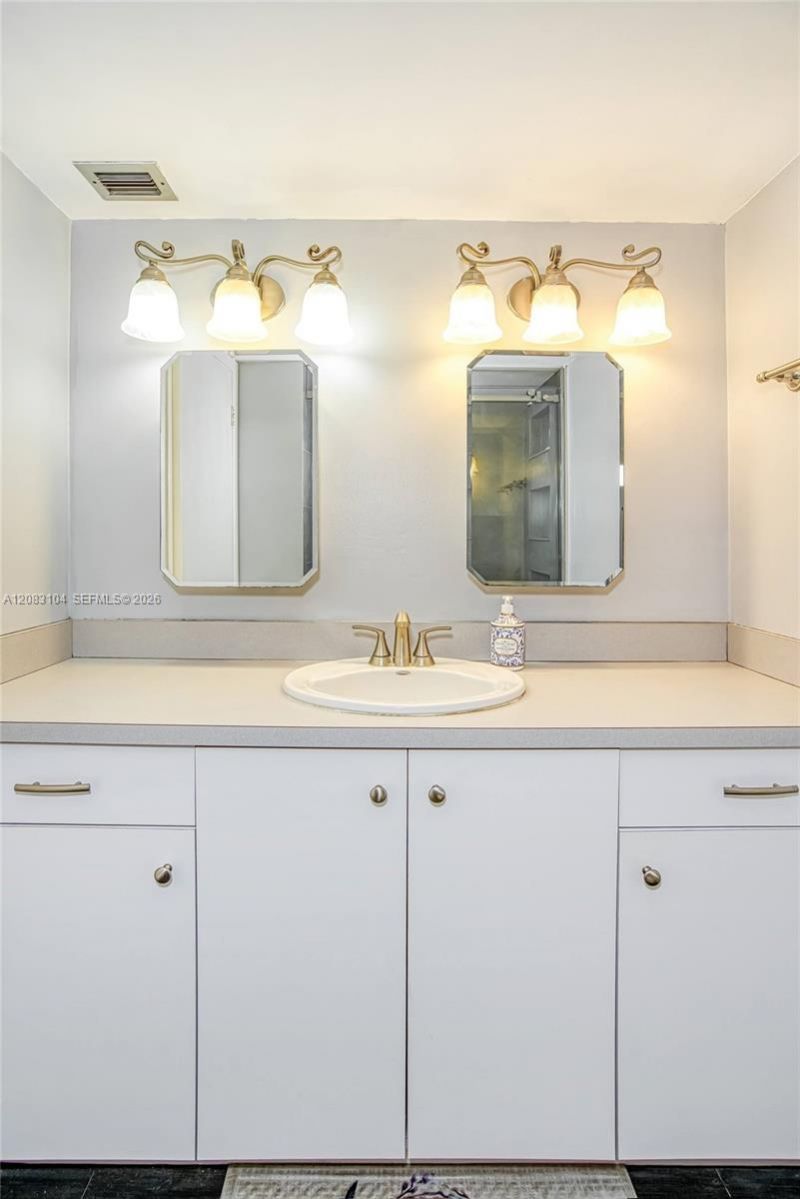 18021 Biscayne Blvd , Unit 1604, Aventura, FL 33160 Photo