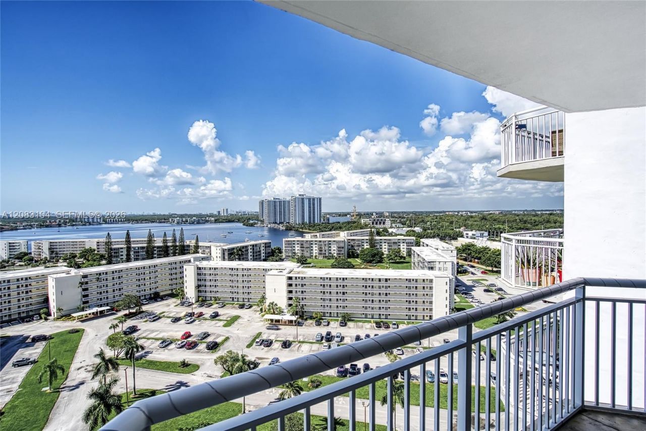 18021 Biscayne Blvd , Unit 1604, Aventura, FL 33160 Photo