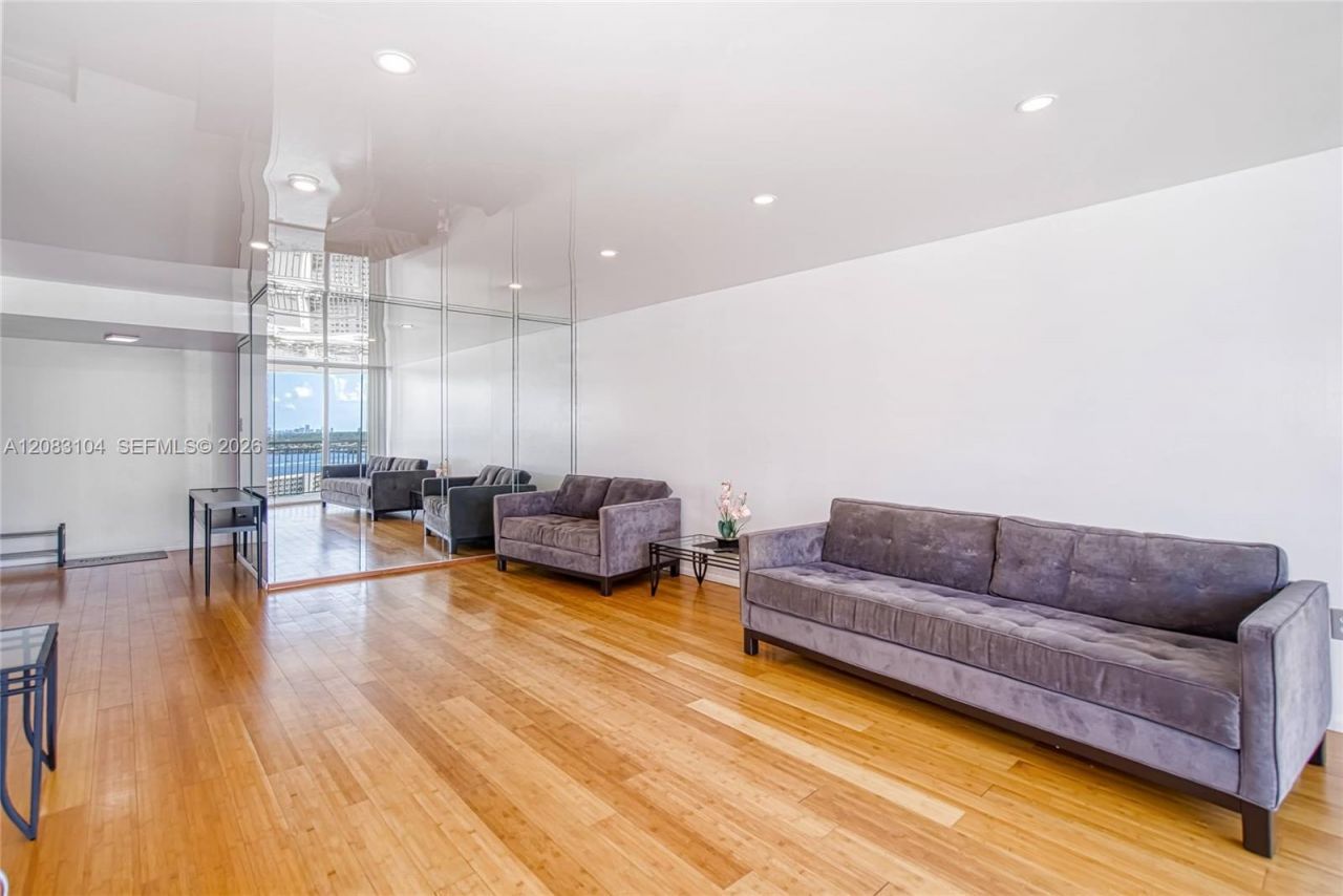 18021 Biscayne Blvd , Unit 1604, Aventura, FL 33160 Photo