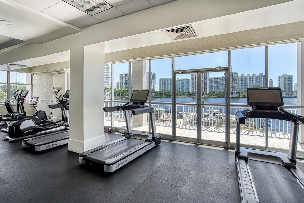 18021 Biscayne Blvd , Unit 1604, Aventura, FL 33160 Photo