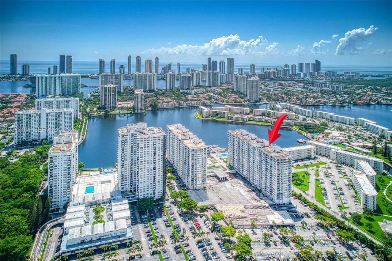18021 Biscayne Blvd , Unit 1604, Aventura, FL 33160 Photo