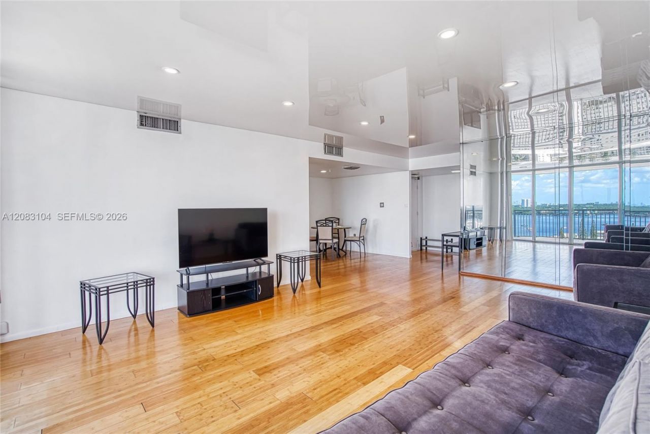 18021 Biscayne Blvd , Unit 1604, Aventura, FL 33160 Photo