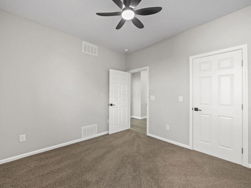 1563 Metcalfe Avenue, Obetz, OH 43207 Photo 12