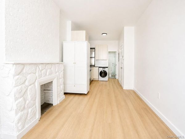 446 W 55th Street , New York (Manhattan), NY 10019