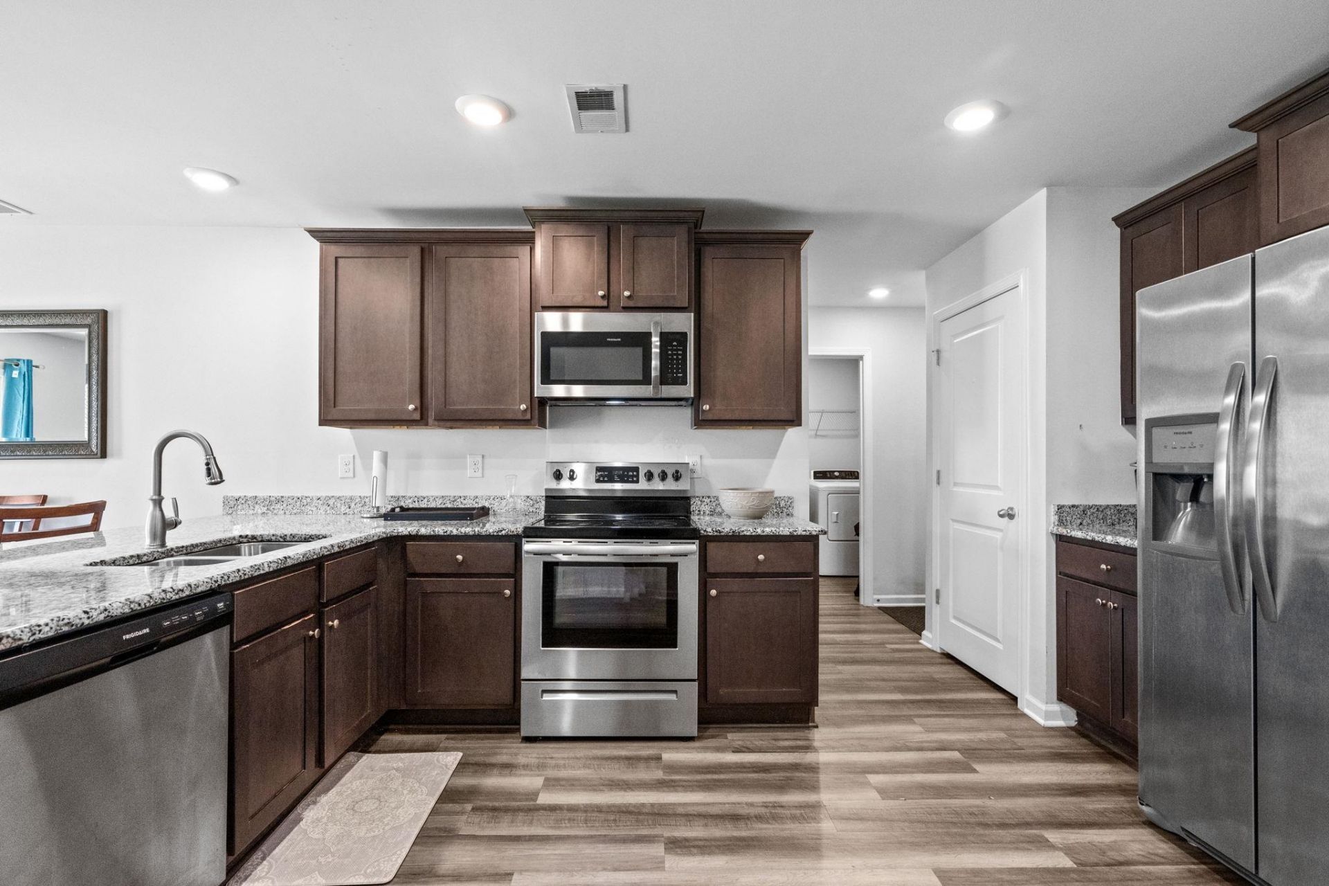 1222 Donald St.  Photo 10