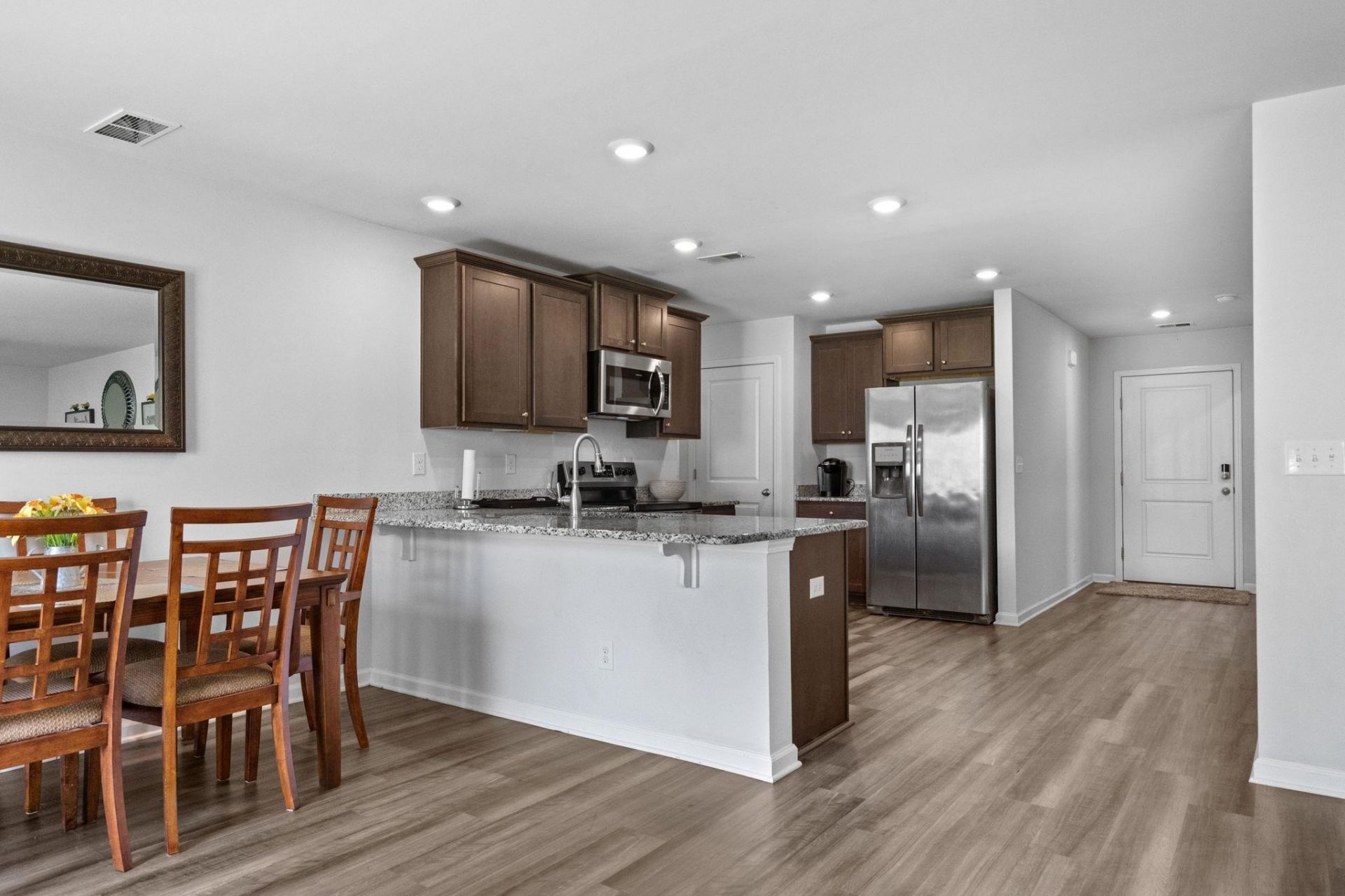 1222 Donald St.  Photo 7