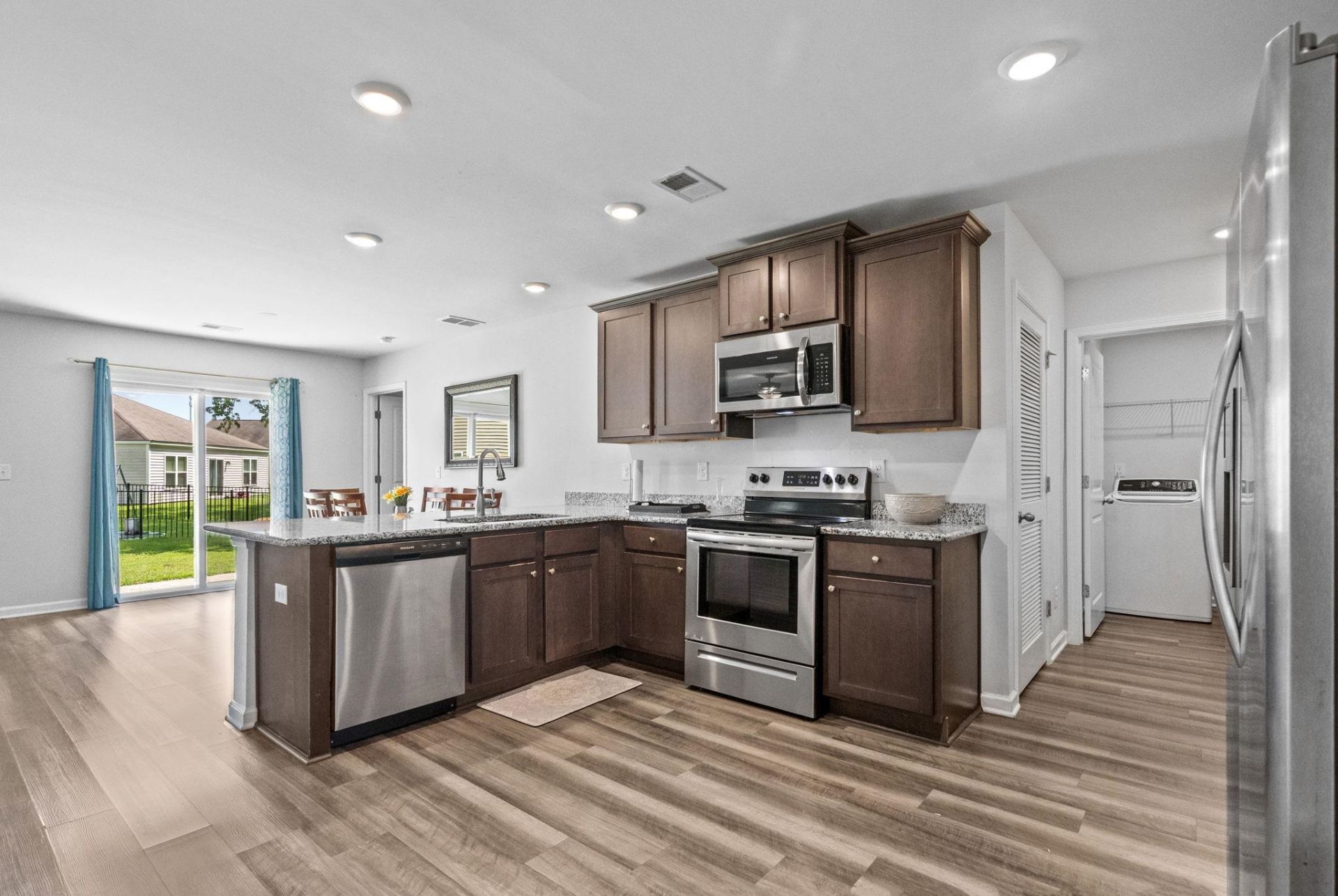 1222 Donald St.  Photo 9