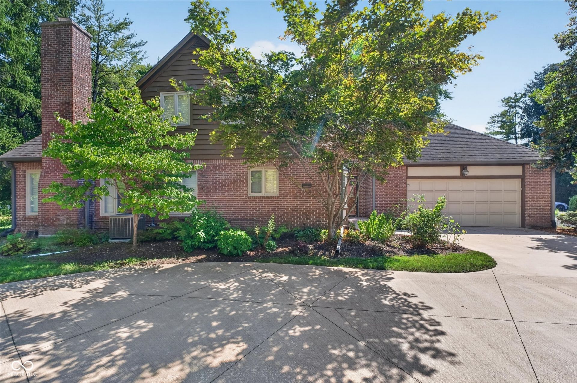 1990 Oldfields Circle North Drive, Indianapolis, IN 46228 Main Photo