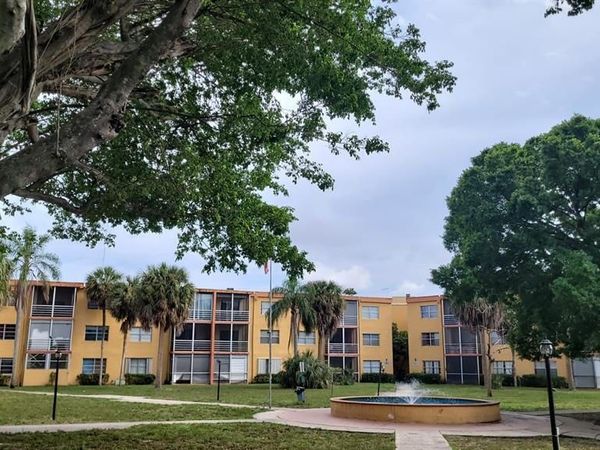 4344 NW 9TH Avenue, Unit 11-1B, Deerfield Beach, FL 33064