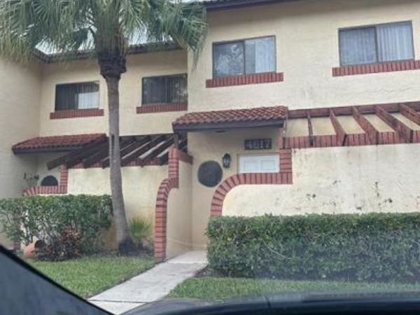 4617 NW 90TH Avenue, Sunrise, FL 33351