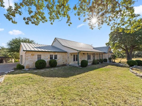 285 Triple Creek RD, Fredericksburg, TX 78624