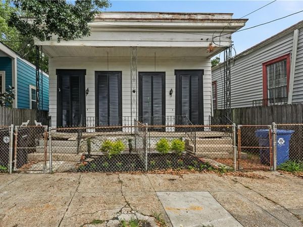 3011 13 ANNUNCIATION Street, New Orleans, LA 70115