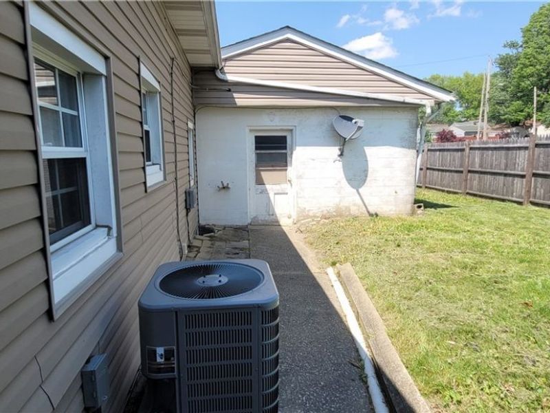 826 Reed, Akron, OH 44306 Photo 17
