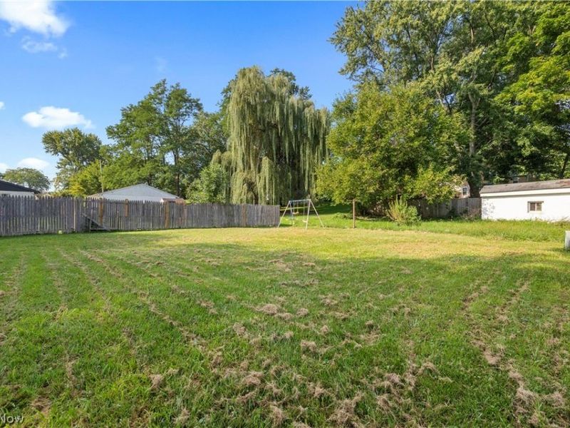 121 Parmely Avenue, Elyria, OH 44035 Photo 32