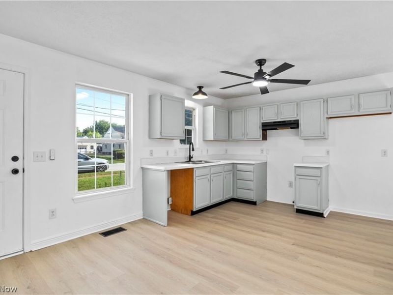 121 Parmely Avenue, Elyria, OH 44035 Photo 4