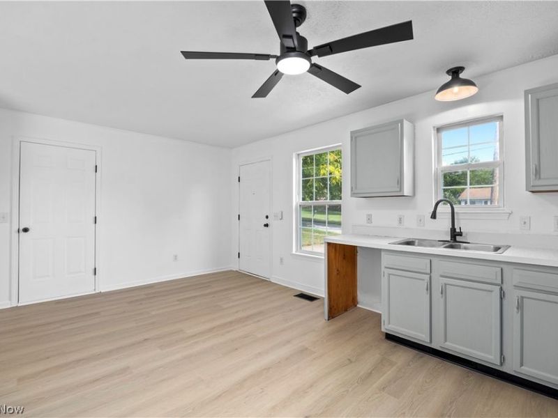 121 Parmely Avenue, Elyria, OH 44035 Photo 7