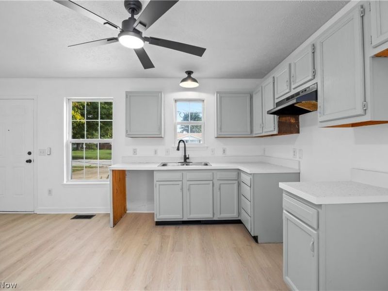 121 Parmely Avenue, Elyria, OH 44035 Photo 8