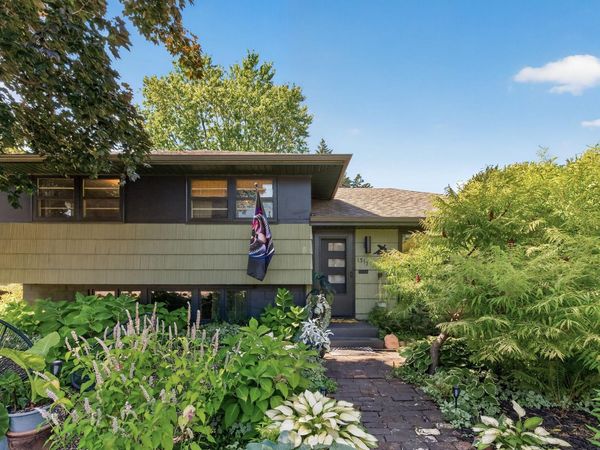 1317 Charlton Street, West Saint Paul, MN 55118