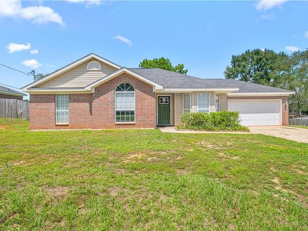 9512 Homestead Drive S, Semmes, AL 36575