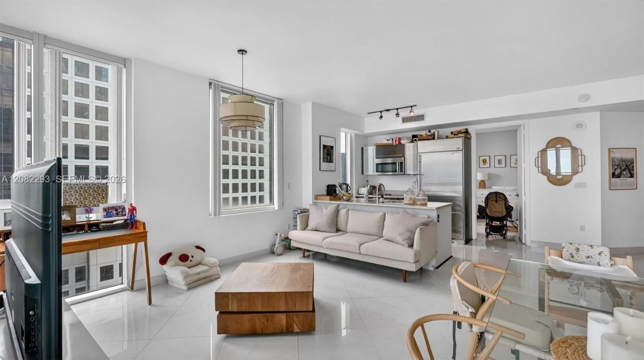 500 Brickell Ave , Unit 4102, Miami, FL 33131 Photo