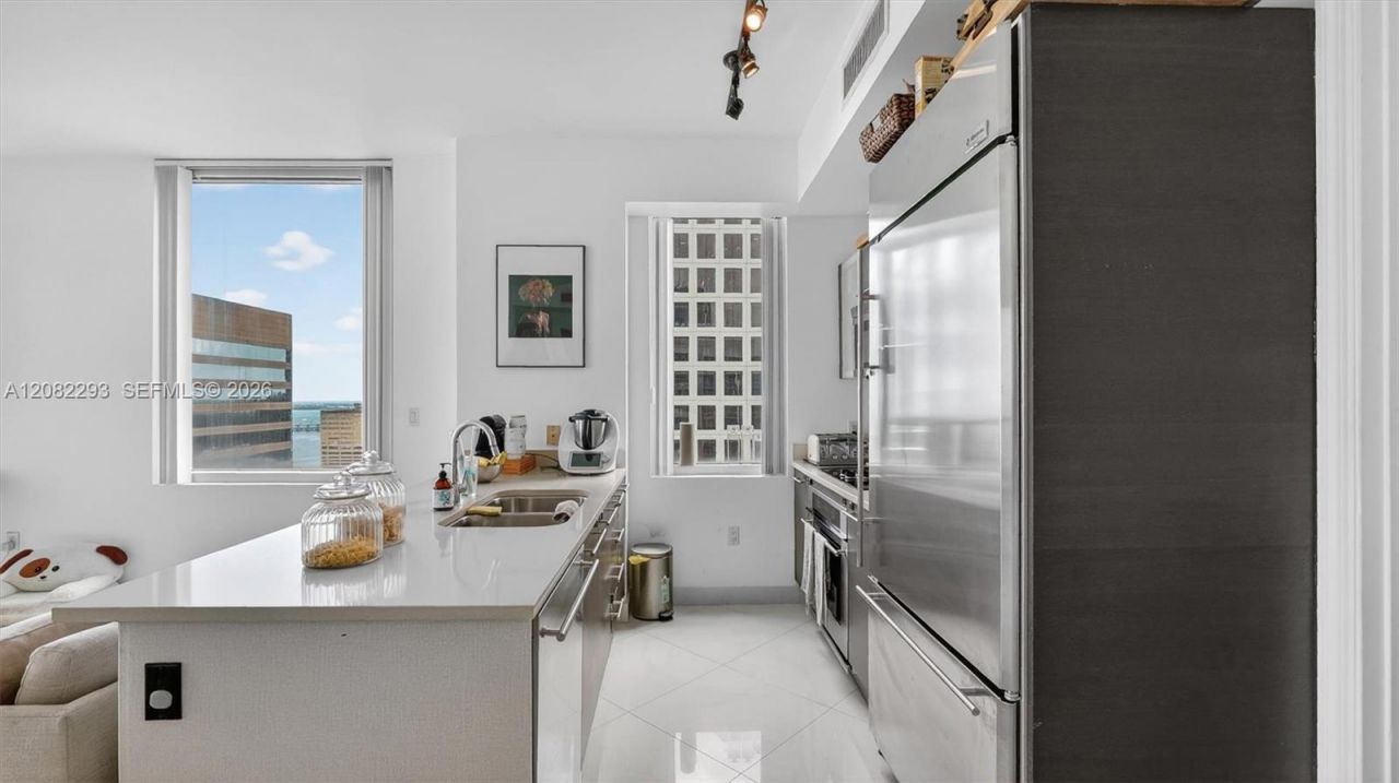 500 Brickell Ave , Unit 4102, Miami, FL 33131 Photo