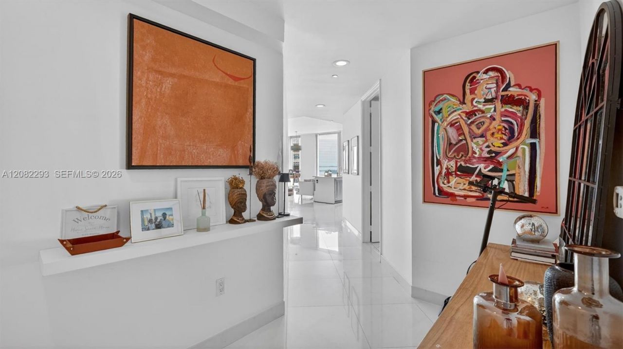 500 Brickell Ave , Unit 4102, Miami, FL 33131 Photo