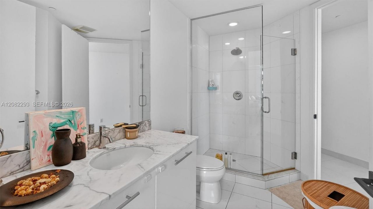 500 Brickell Ave , Unit 4102, Miami, FL 33131 Photo
