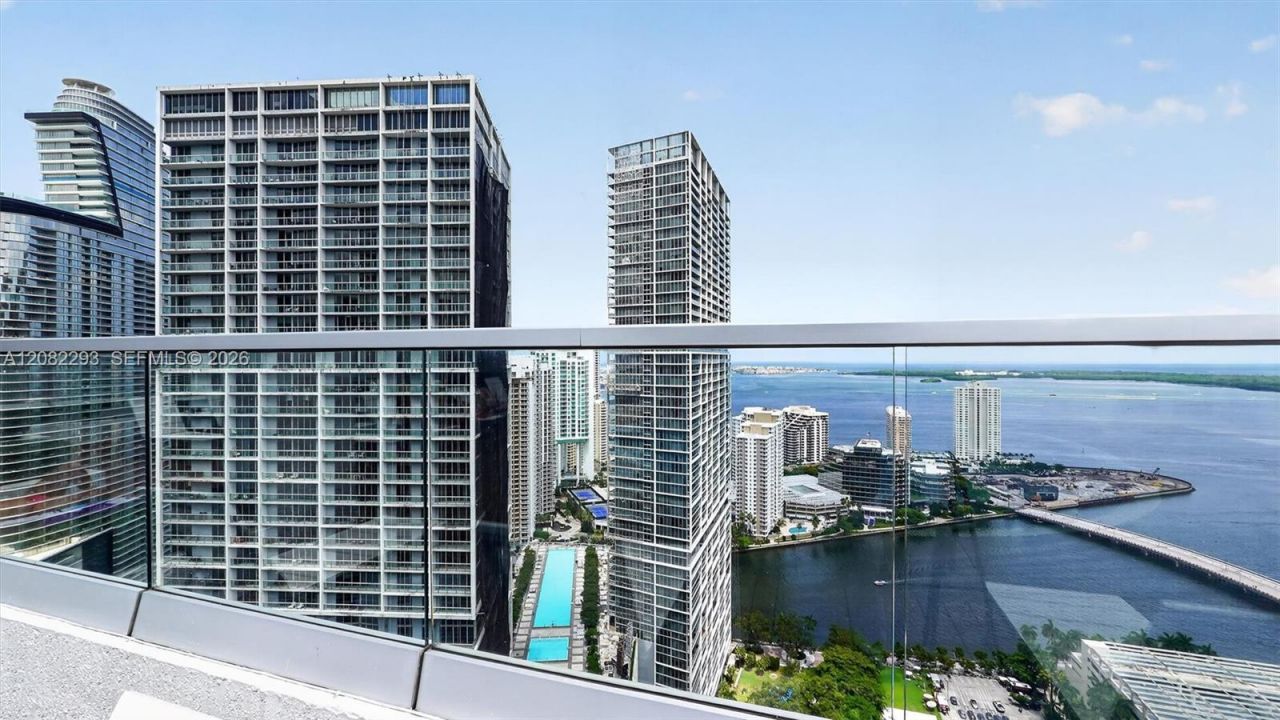 500 Brickell Ave , Unit 4102, Miami, FL 33131 Photo