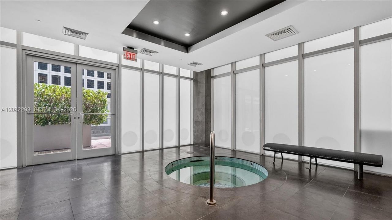 500 Brickell Ave , Unit 4102, Miami, FL 33131 Photo