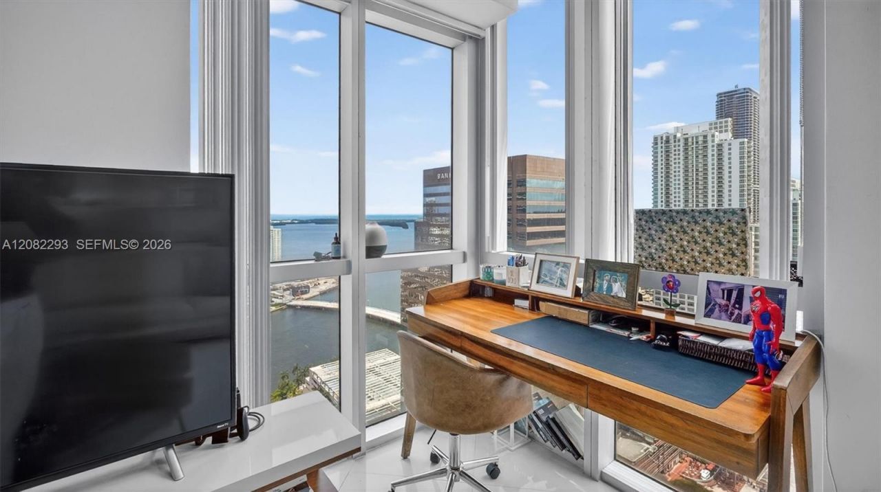 500 Brickell Ave , Unit 4102, Miami, FL 33131 Photo