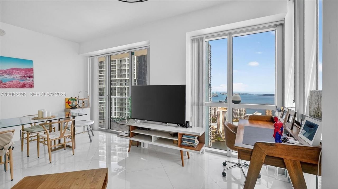 500 Brickell Ave , Unit 4102, Miami, FL 33131 Photo