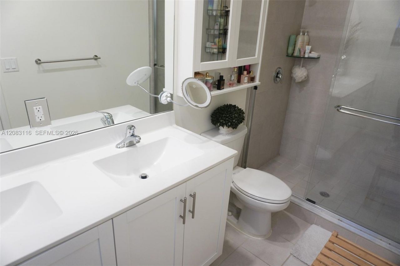10589 W 32nd Ln, Hialeah Gardens, FL 33018 Photo
