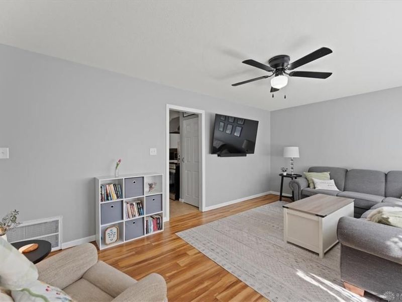 125 E Doris Drive, Fairborn, OH 45324 Photo 8