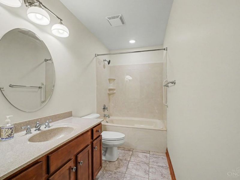 8261 Whispering Valley Drive, Colerain Township, OH 45247 Photo 27