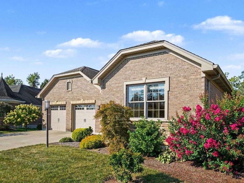 8261 Whispering Valley Drive, Colerain Township, OH 45247 Photo 3