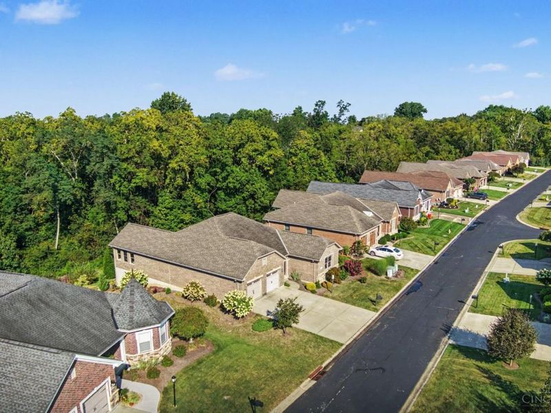 8261 Whispering Valley Drive, Colerain Township, OH 45247 Photo 5