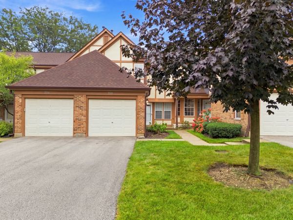 2018 Quaker Hollow Lane, Streamwood, IL 60107
