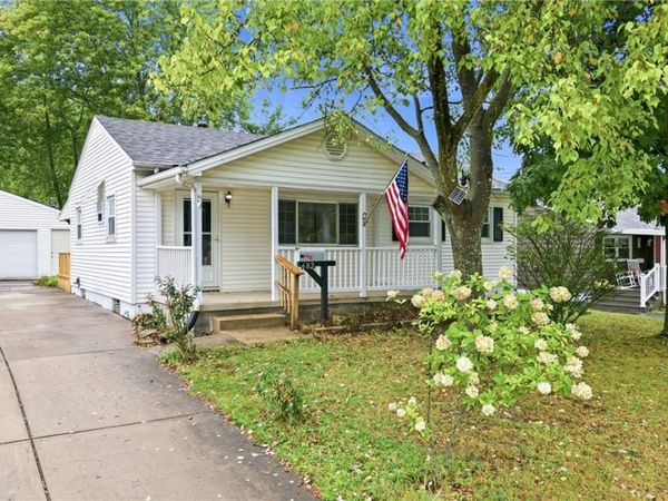 682 Burdie Drive, Hubbard, OH 44425
